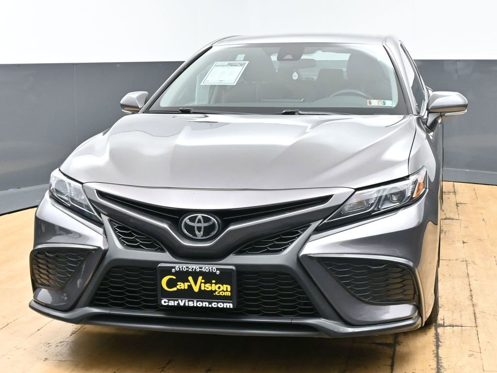 Used 2024 Toyota Camry SE FWD image 4