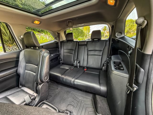 Used 2016 Honda Pilot Elite image 11
