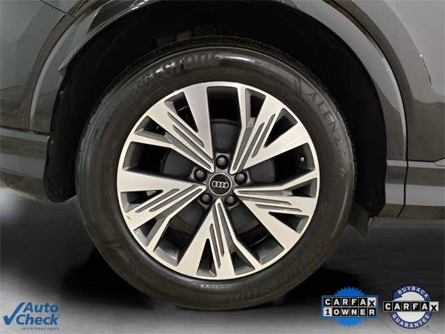 Used 2024 Audi Q4 e-tron Premium image 21