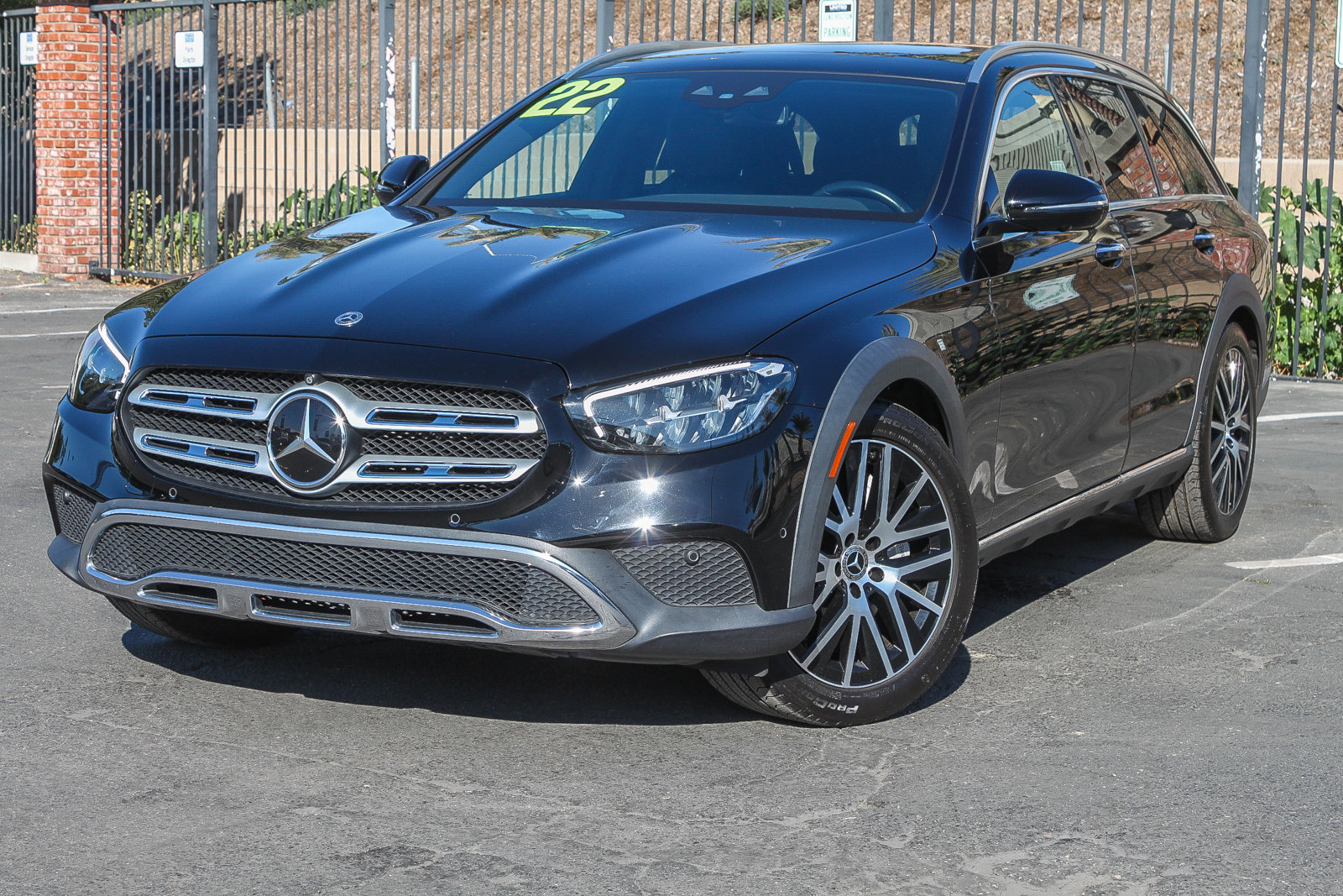 Used 2022 Mercedes-Benz E 450 4MATIC All-Terrain Wagon image 1