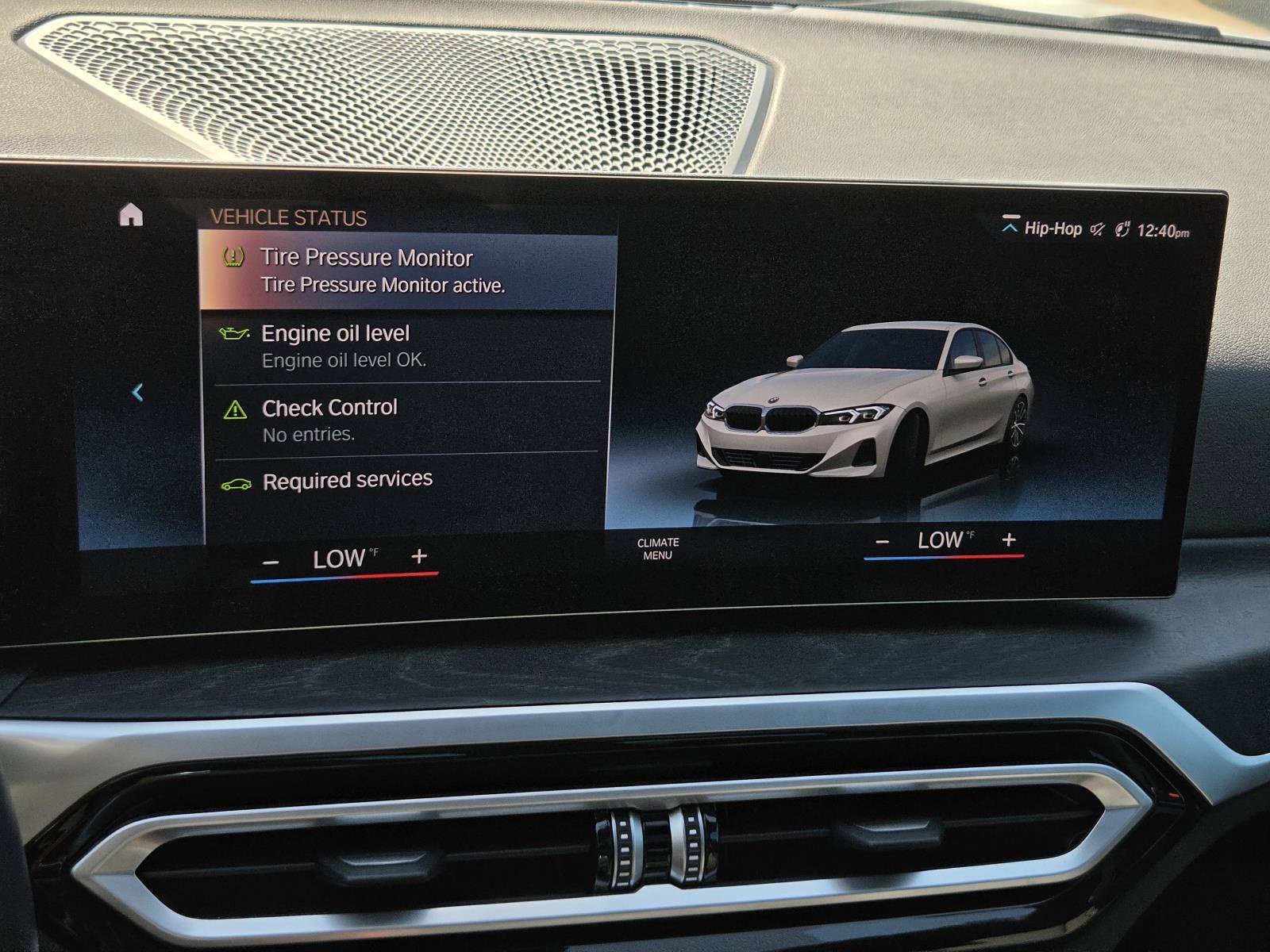 Used 2024 BMW 330i Sedan w/ Convenience Package RWD image 24
