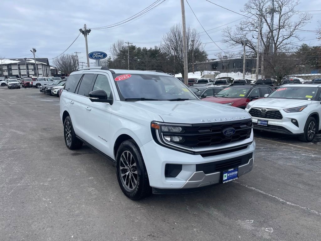Used 2025 Ford Expedition Platinum image 8