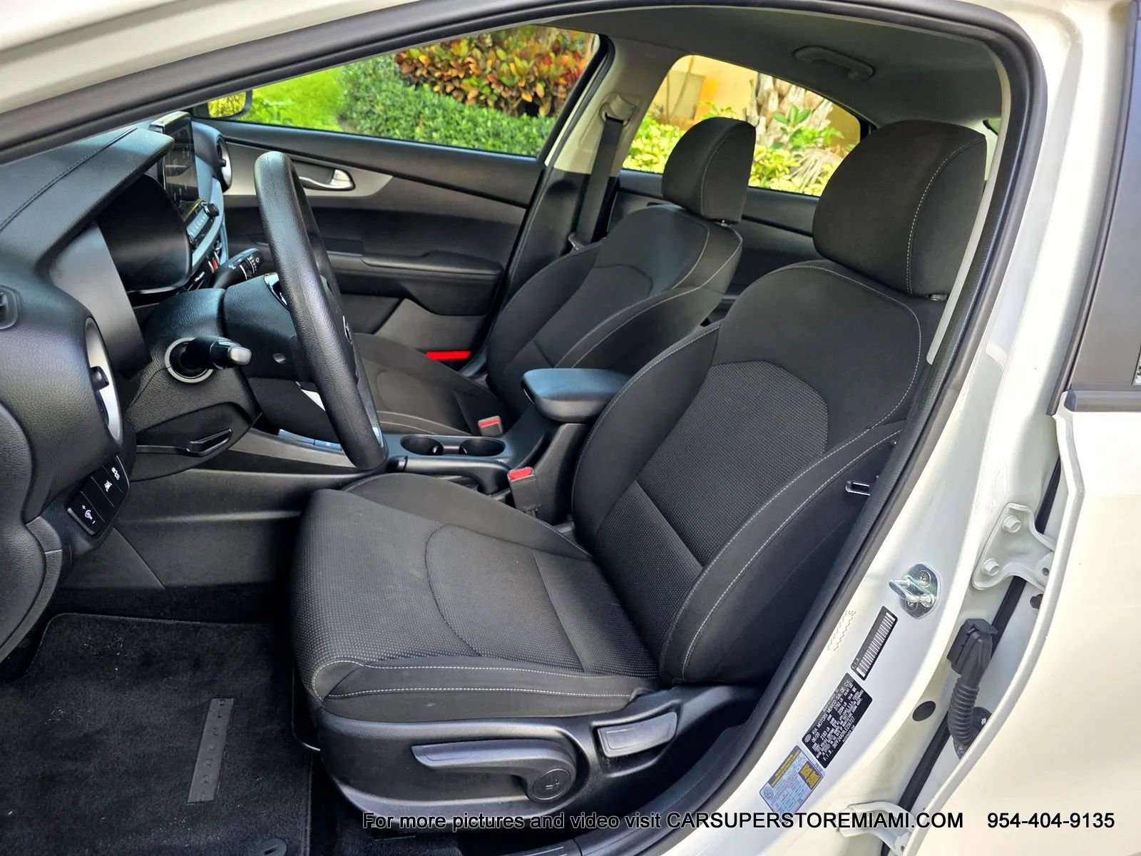 Used 2020 Kia Forte LXS FWD image 21