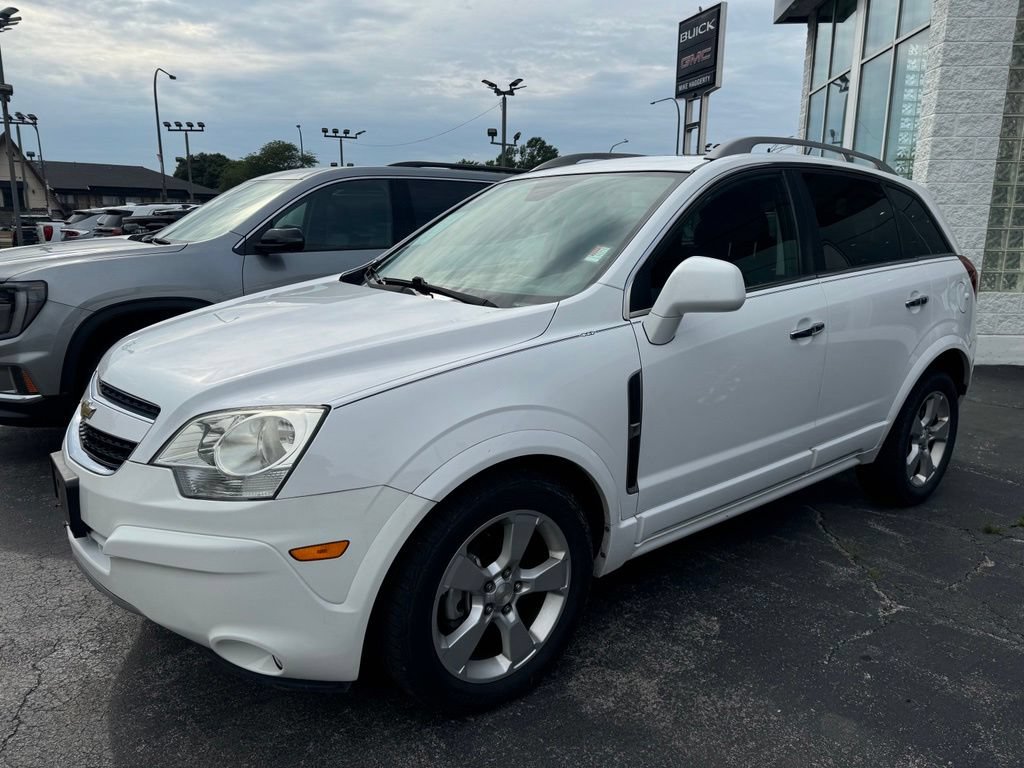Used 2014 Chevrolet Captiva Sport LTZ FWD image 2
