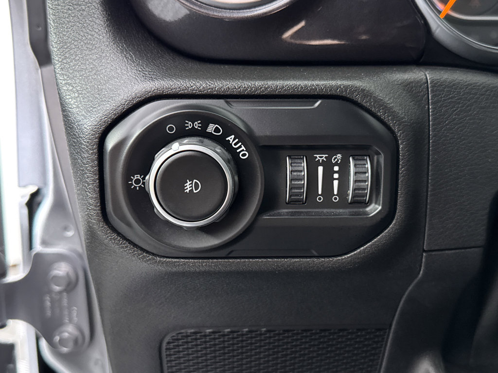 Used 2021 Jeep Wrangler Unlimited Sahara image 24