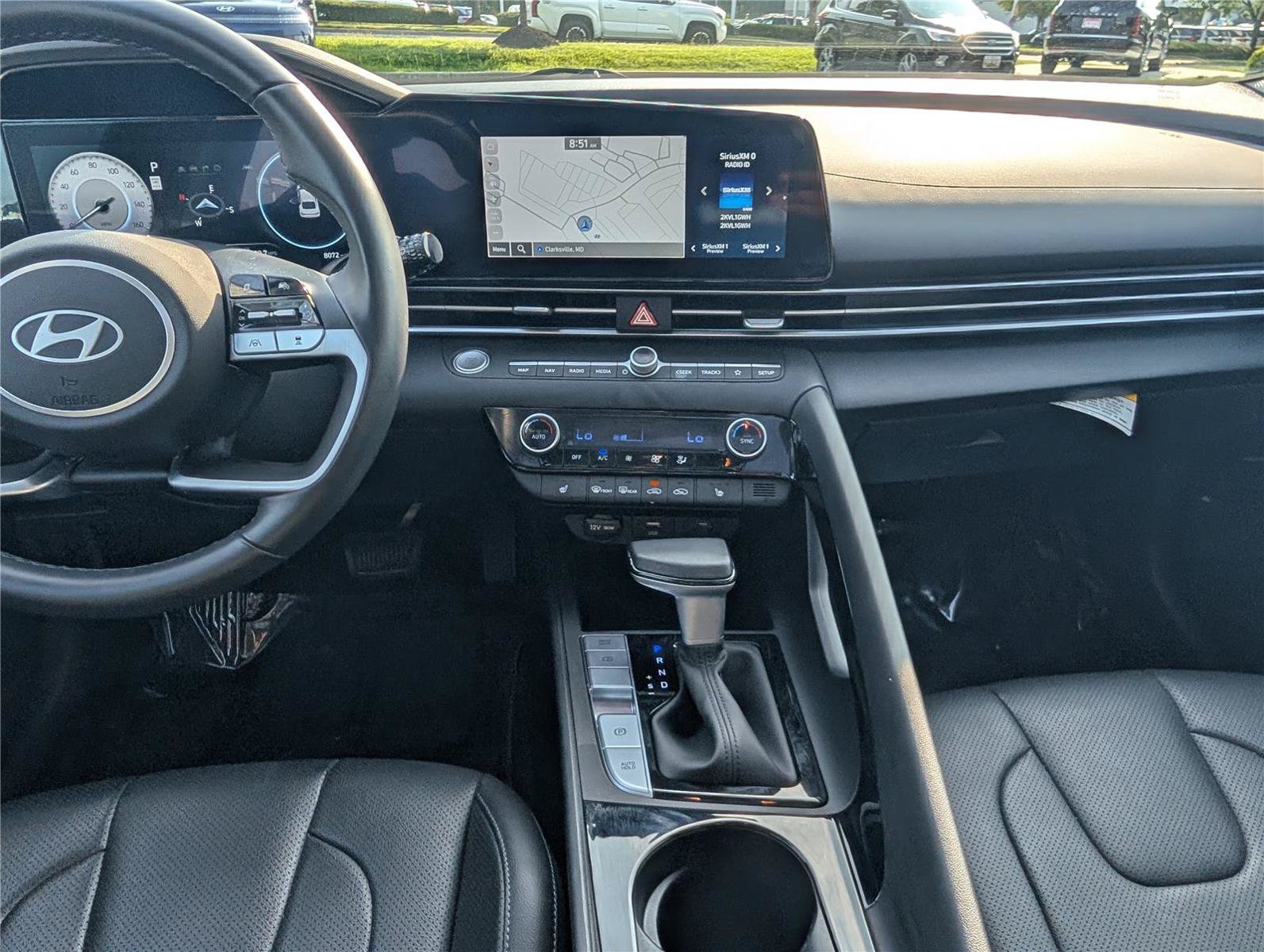 Used 2025 Hyundai Elantra Limited FWD image 17
