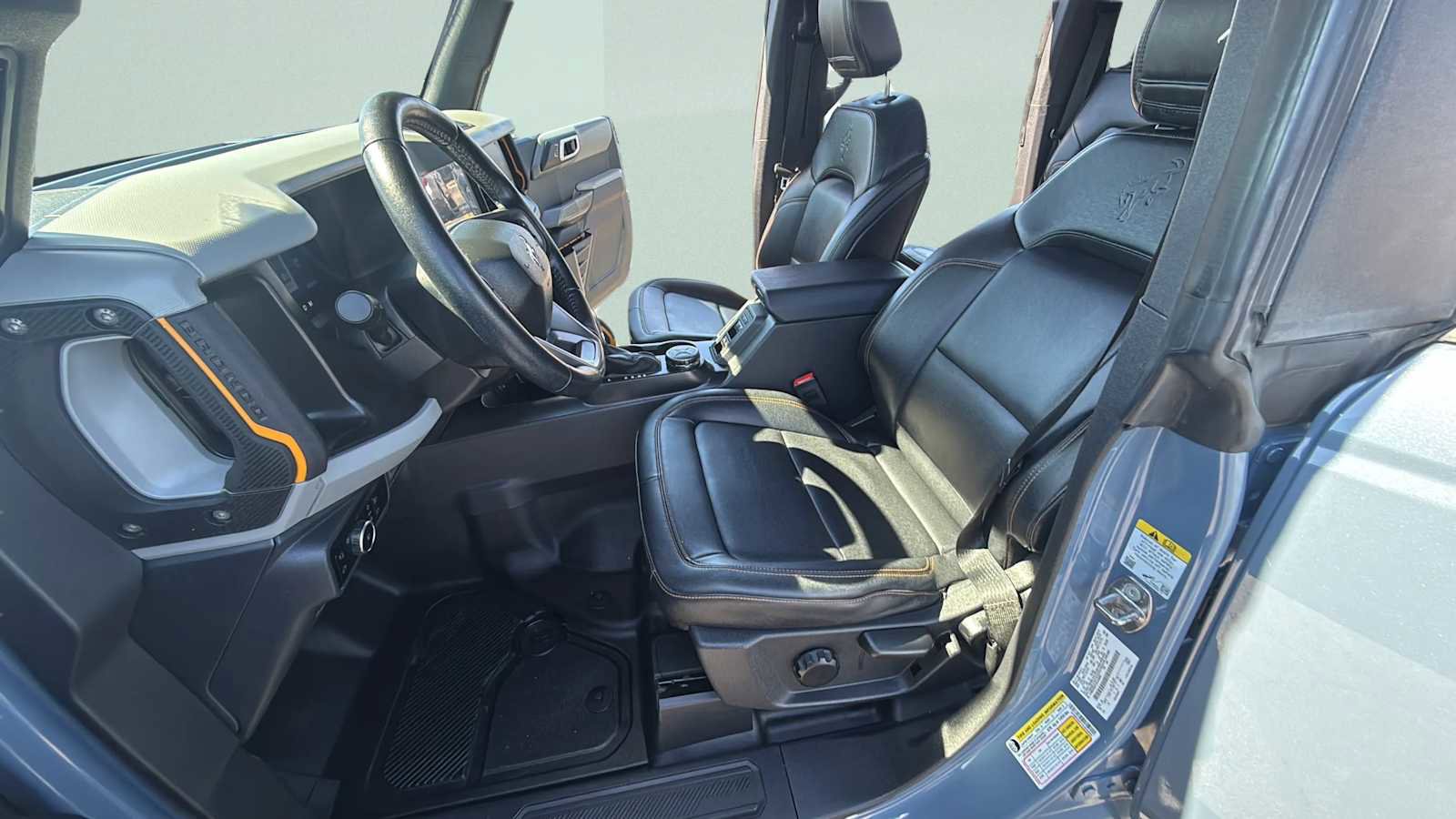 Used 2023 Ford Bronco Badlands image 33