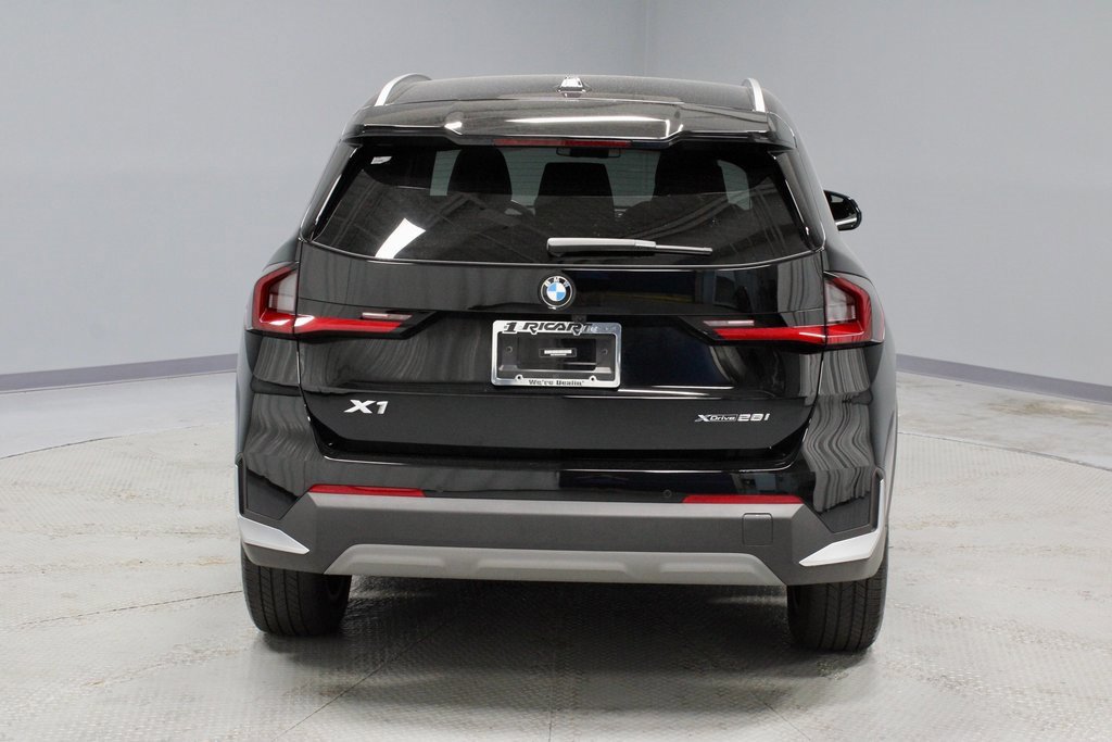 Used 2023 BMW X1 xDrive28i image 11