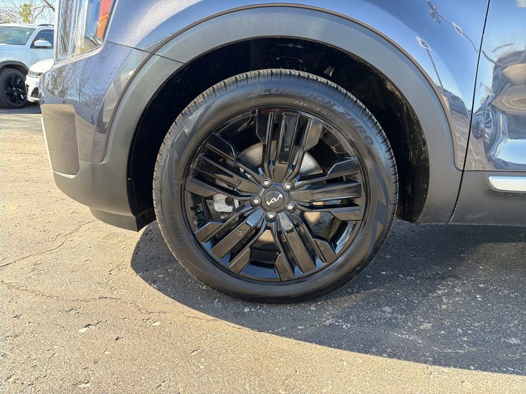 Used 2025 Kia Telluride SX image 28