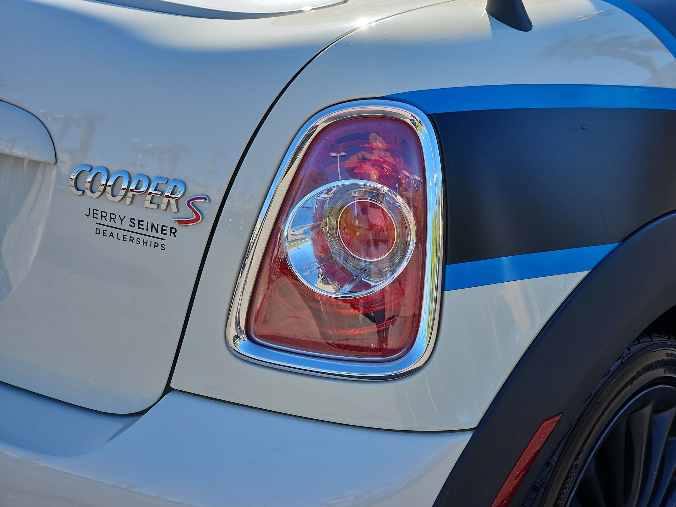 Used 2014 MINI Cooper Roadster S FWD image 11
