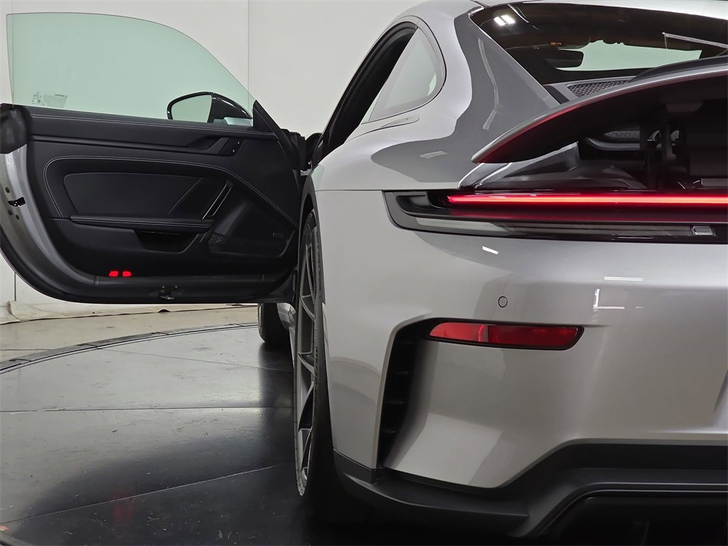 Used 2026 Porsche 911 GT3 image 31