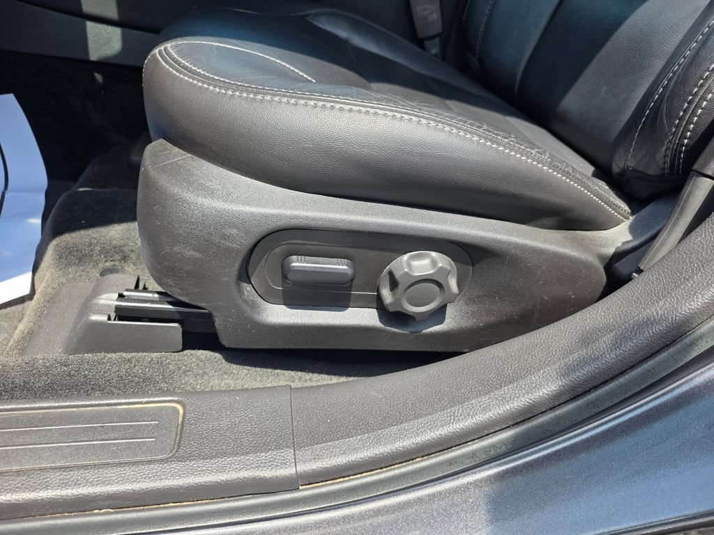 Used 2015 Ford Taurus SEL w/ Equipment Group 201A AWD/4WD image 10
