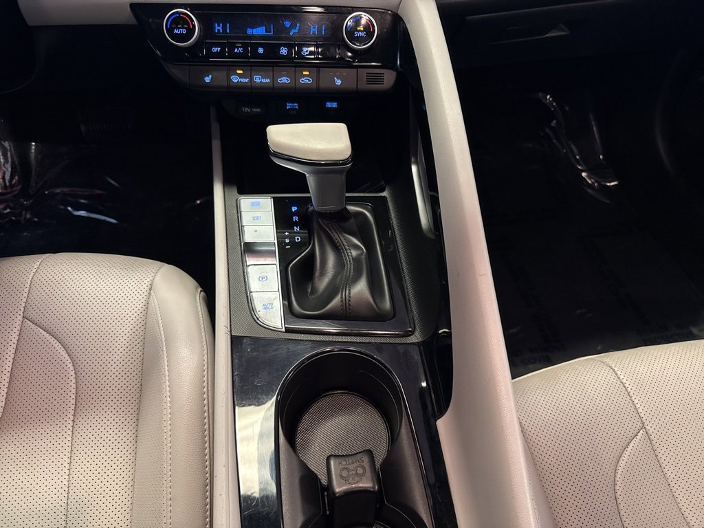 Used 2021 Hyundai Elantra Limited image 36