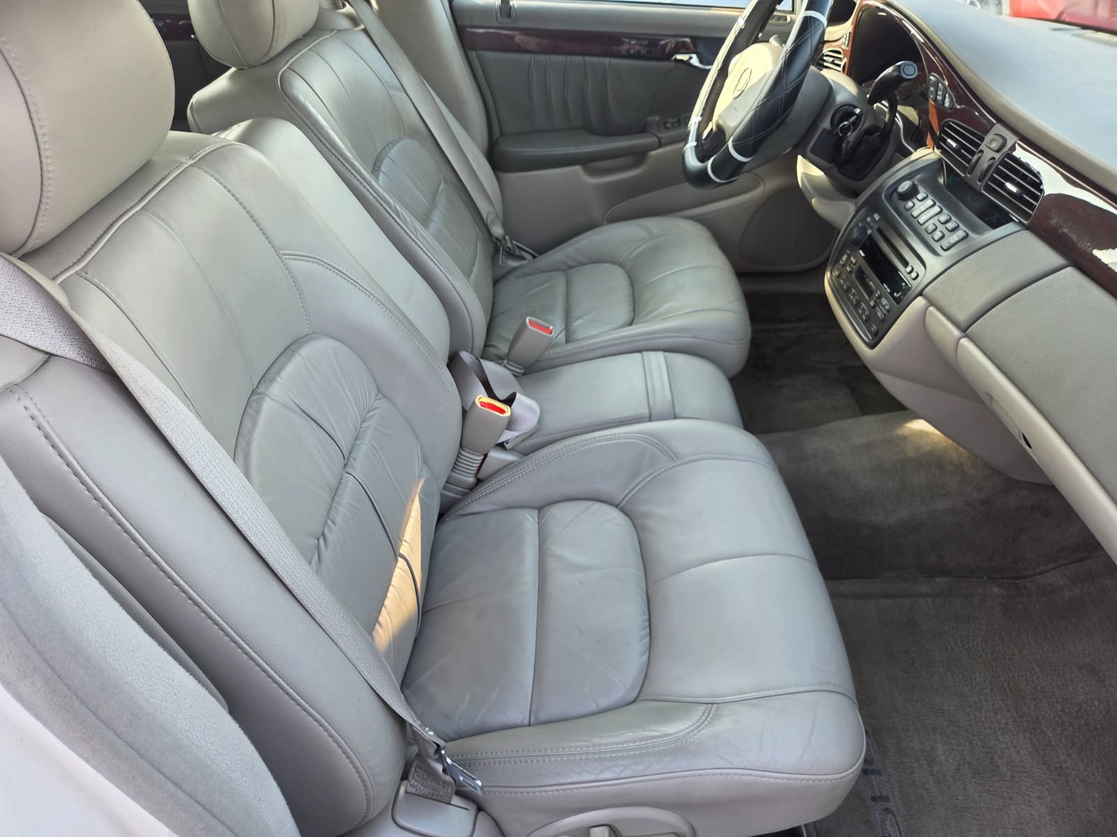 Used 2002 Cadillac De Ville DHS w/ Safety/Security Pkg FWD image 15