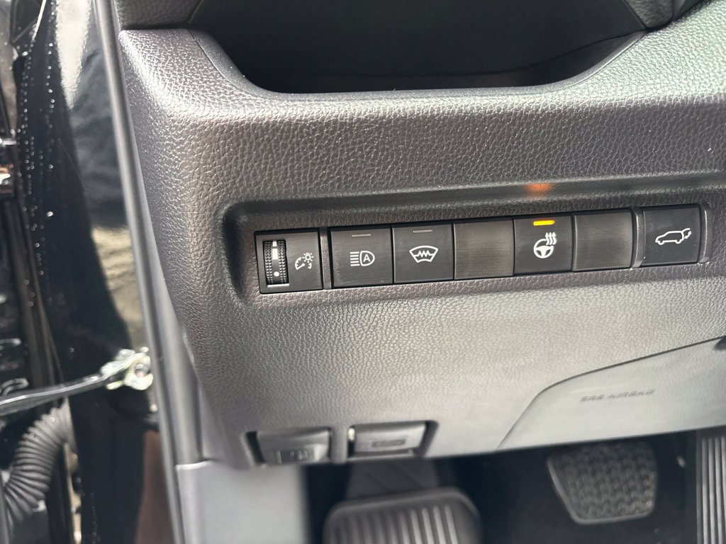 Used 2025 Toyota RAV4 XLE Premium AWD/4WD image 21