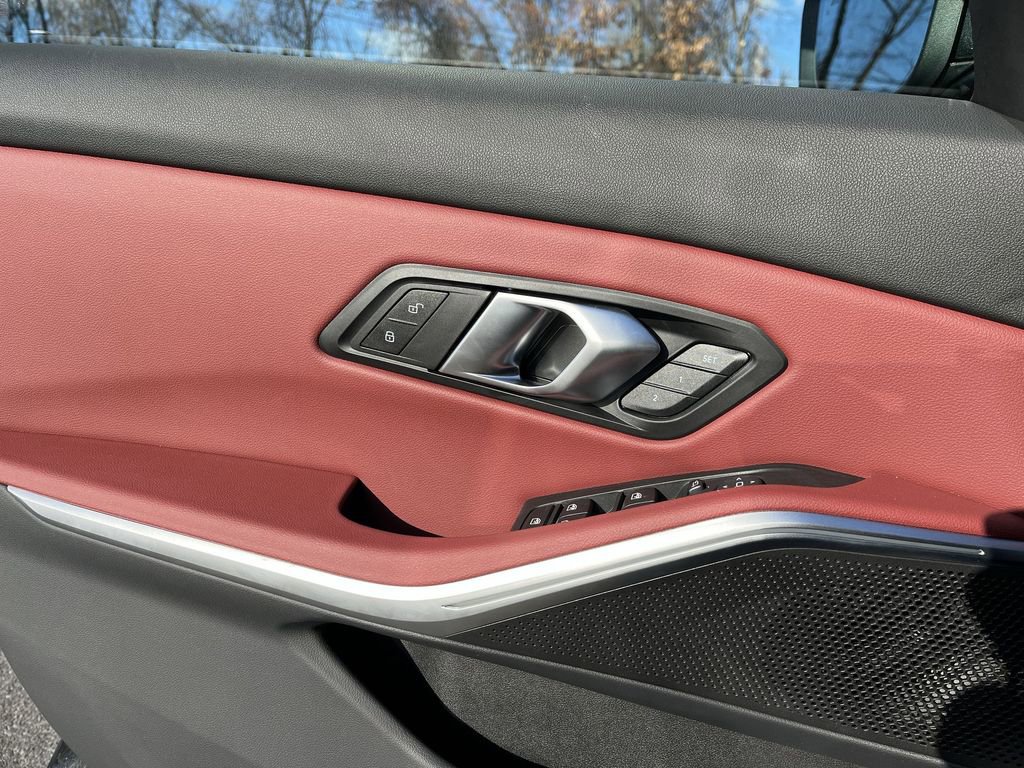 Used 2025 BMW 330i xDrive Sedan w/ Convenience Package image 13