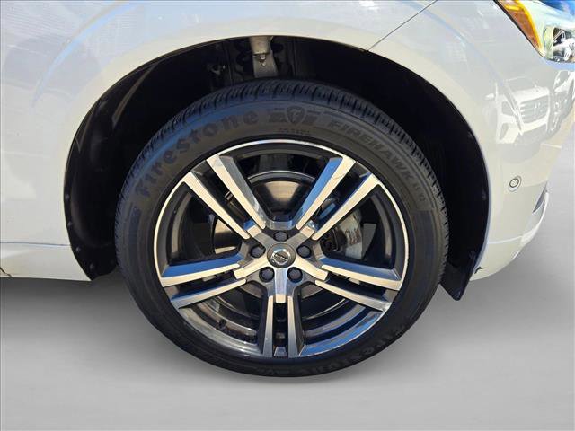Used 2018 Volvo XC60 T5 Momentum w/ Vision Package image 23