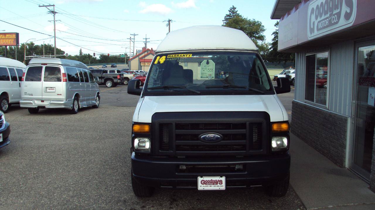 Used 2014 Ford E-250 and Econoline 250 Extended w/ Power Group RWD image 3