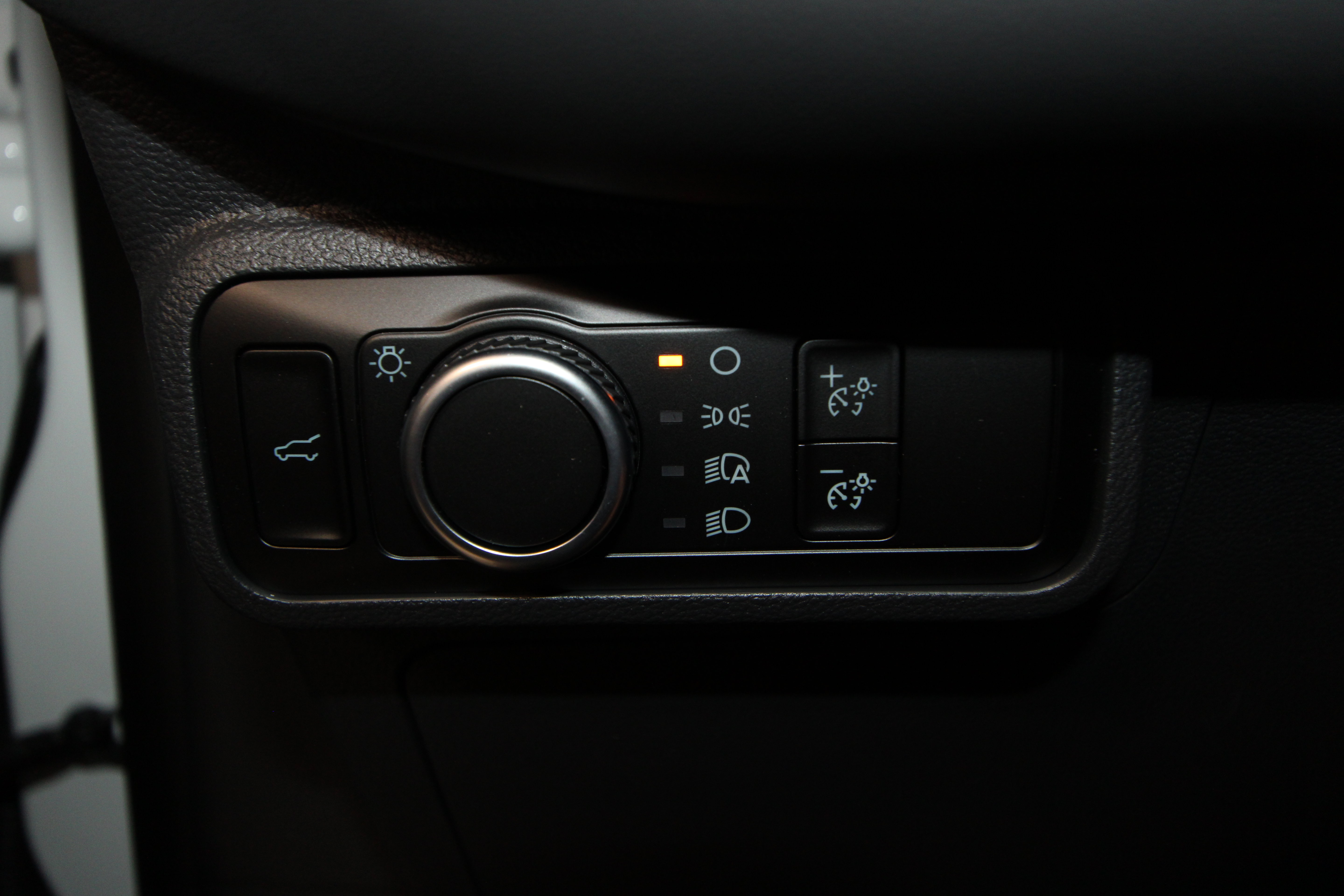 New 2026 Ford Explorer Active AWD/4WD image 7