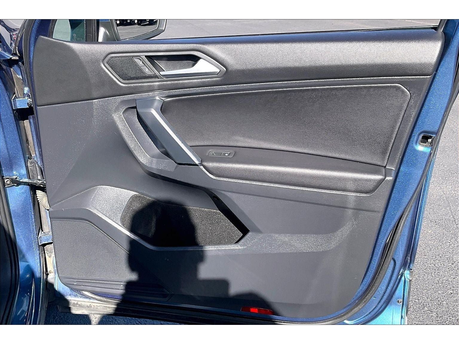 Used 2019 Volkswagen Tiguan SE AWD/4WD image 26