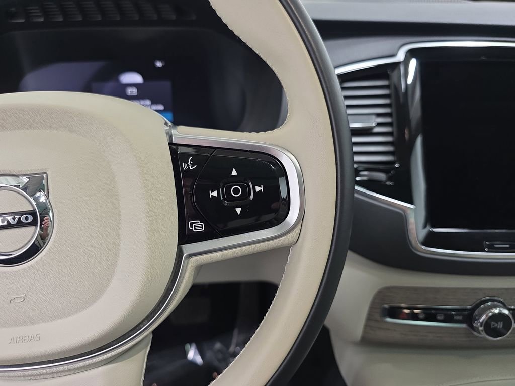 Used 2023 Volvo XC90 B6 Plus w/ Protection Package image 18