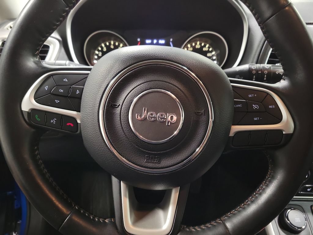 Used 2018 Jeep Compass Latitude w/ Cold Weather Group AWD/4WD image 17