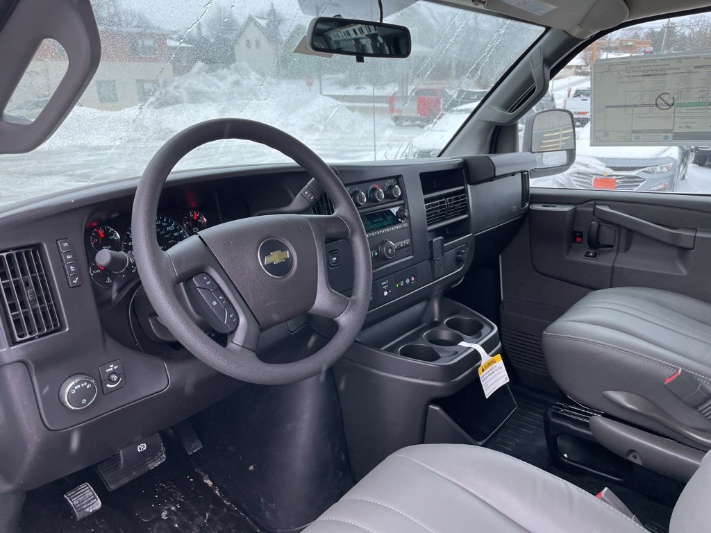 New 2025 Chevrolet Express 2500 Extended w/ Driver Convenience Package image 4
