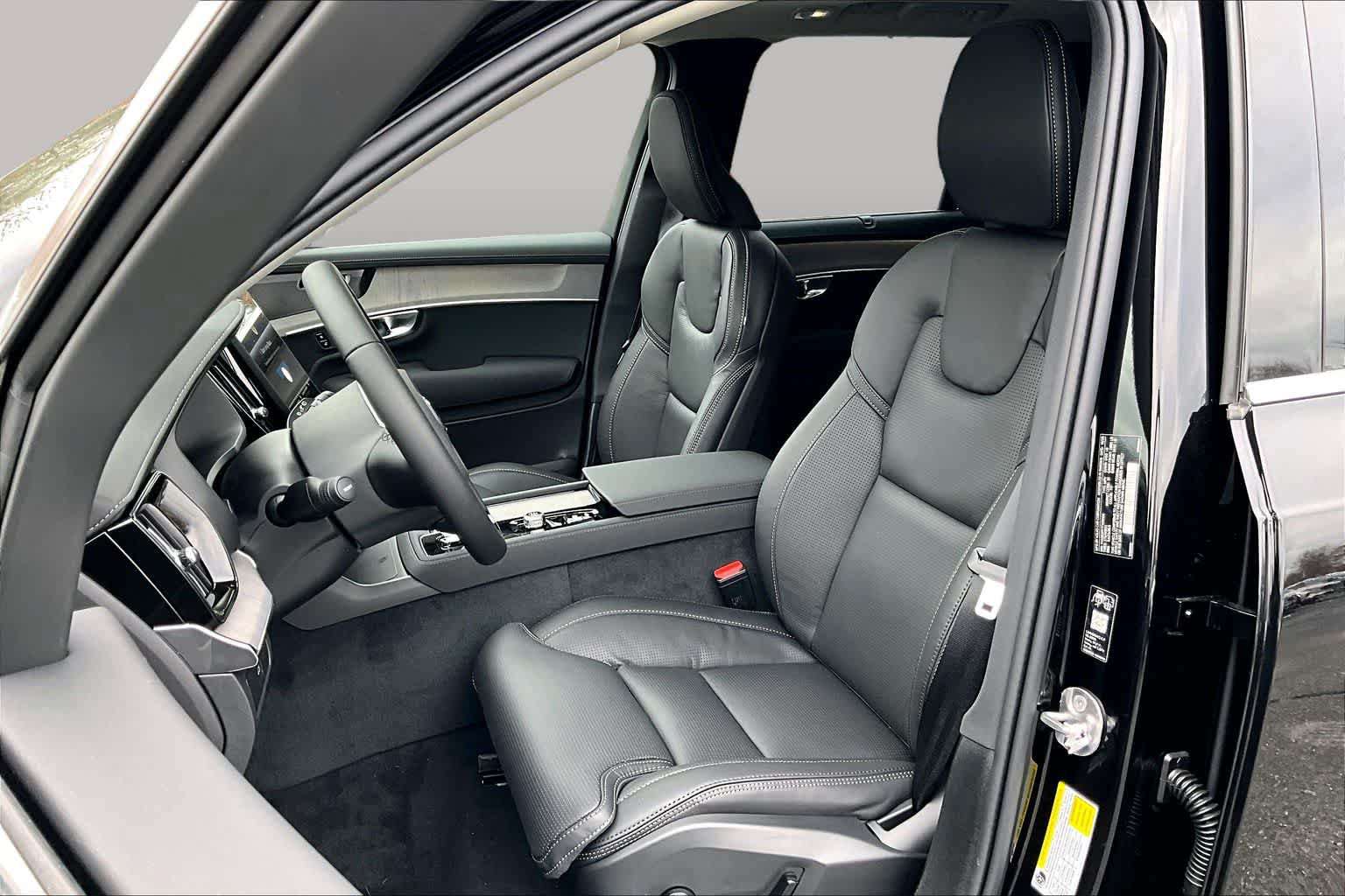 New 2026 Volvo XC90 B6 Ultra w/ Protection Package AWD/4WD image 13