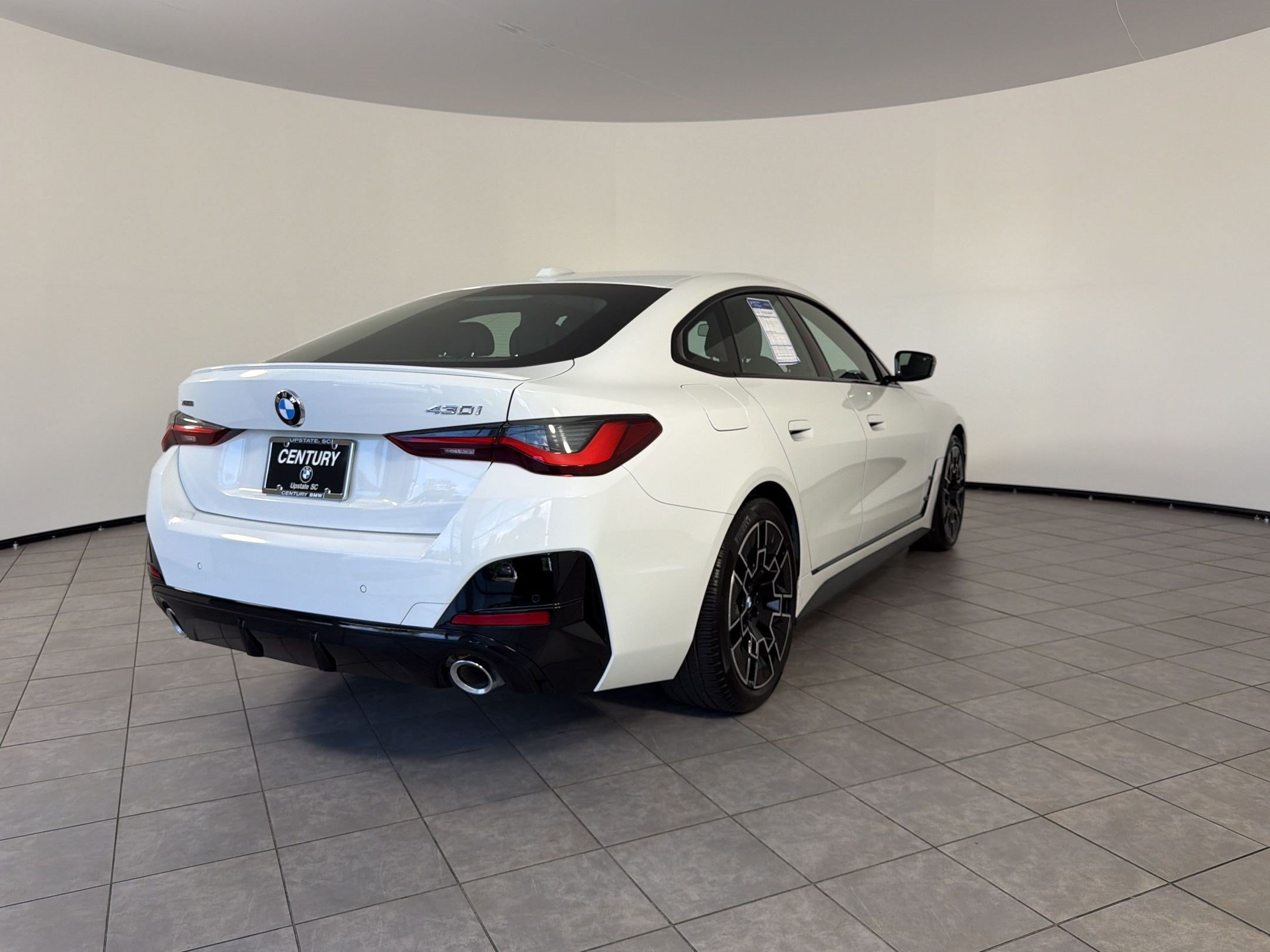 Certified 2025 BMW 430i xDrive w/ M Sport Package AWD/4WD image 9