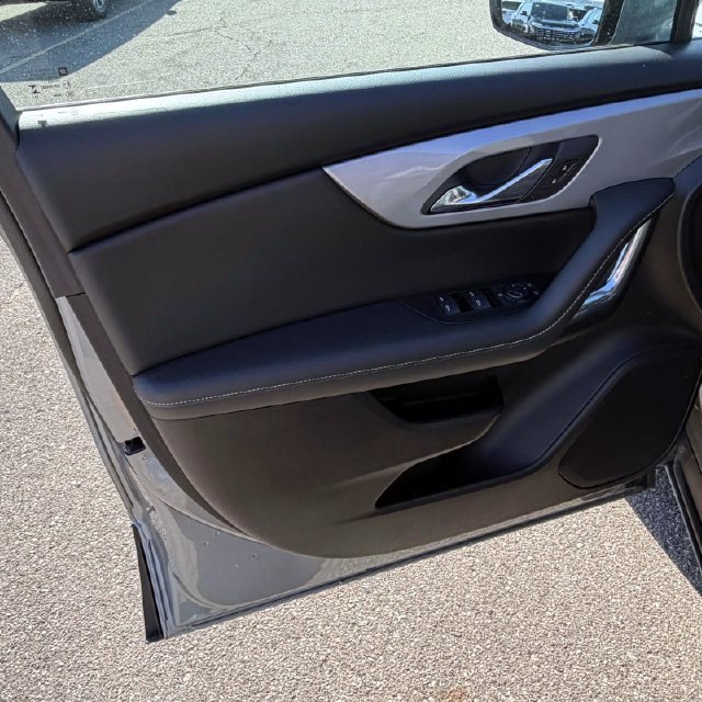 Certified 2025 Chevrolet Blazer LT FWD image 14