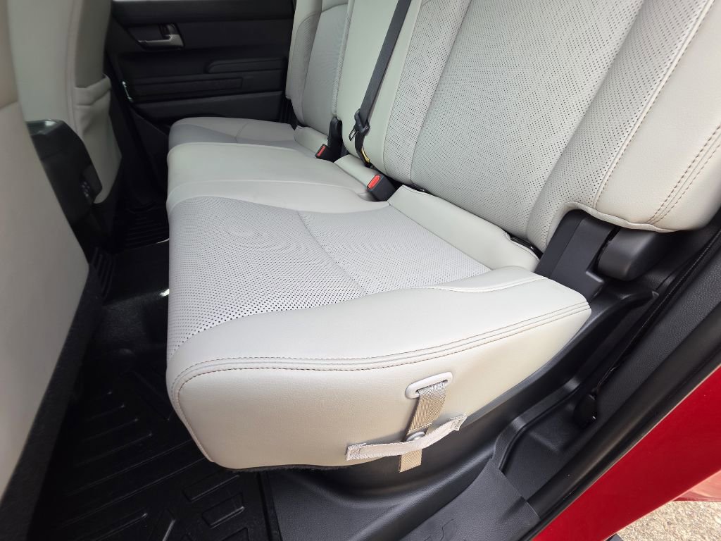 Used 2025 Toyota Tacoma Limited image 20