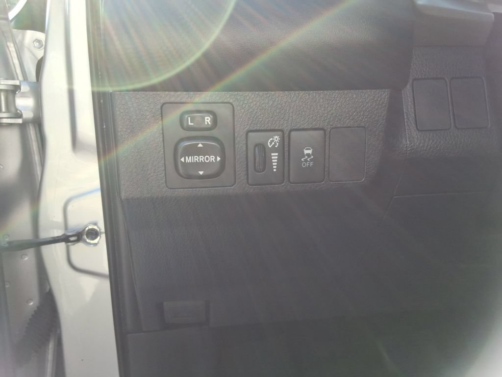Used 2015 Toyota RAV4 XLE w/ Preferred Accessory Package FWD image 37