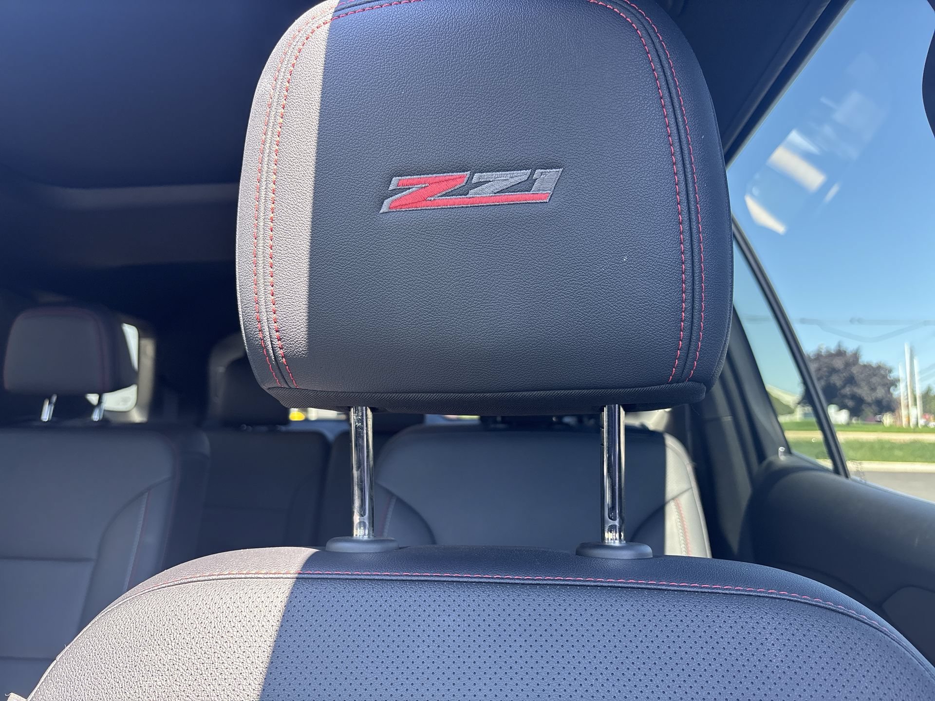 Used 2024 Chevrolet Traverse Z71 w/ LPO, Floor Liner Package AWD/4WD image 32