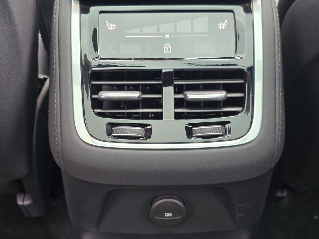 New 2026 Volvo XC90 T8 Ultra w/ Protection Package image 20