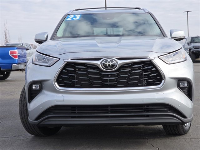 Used 2023 Toyota Highlander L image 19