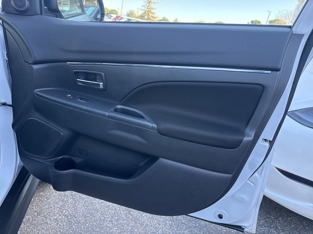 Used 2025 Mitsubishi Outlander Sport ES image 30