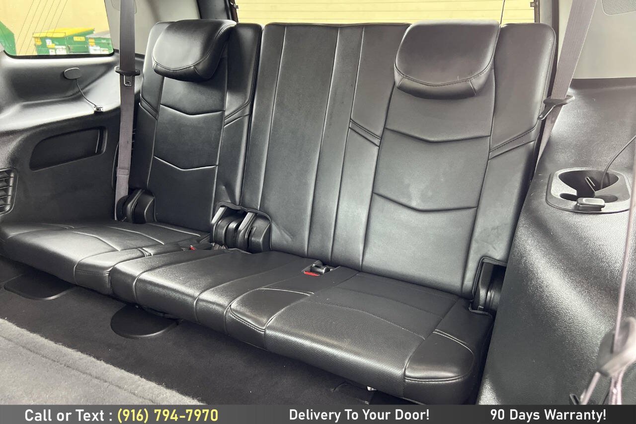 Used 2015 Cadillac Escalade 2WD image 21