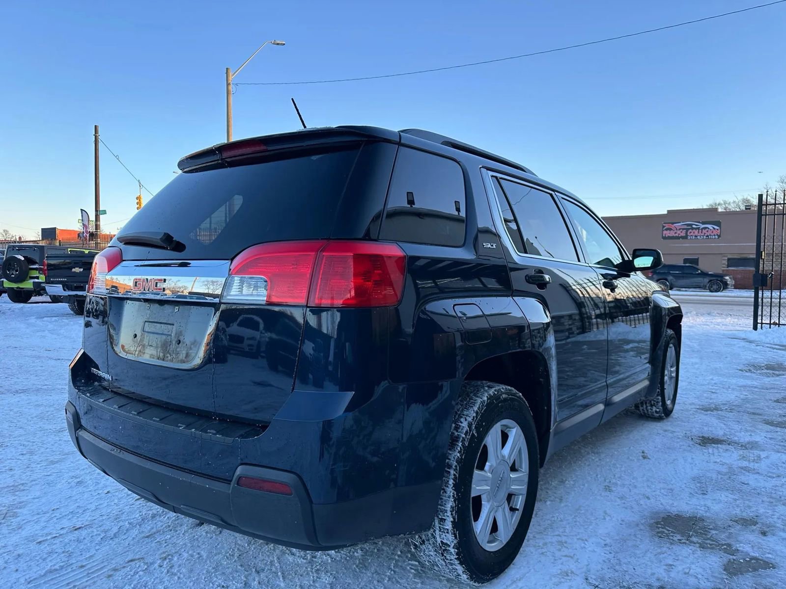 Used 2015 GMC Terrain SLT image 4