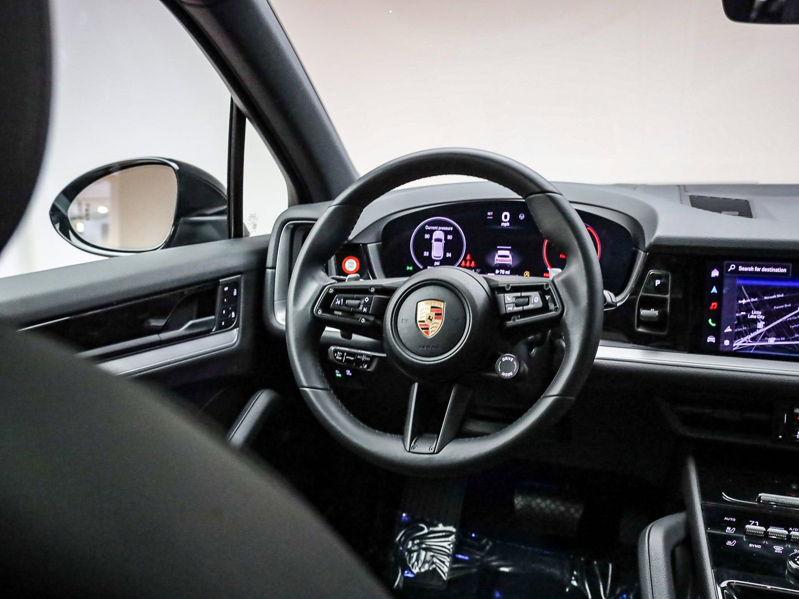 Certified 2025 Porsche Cayenne image 19