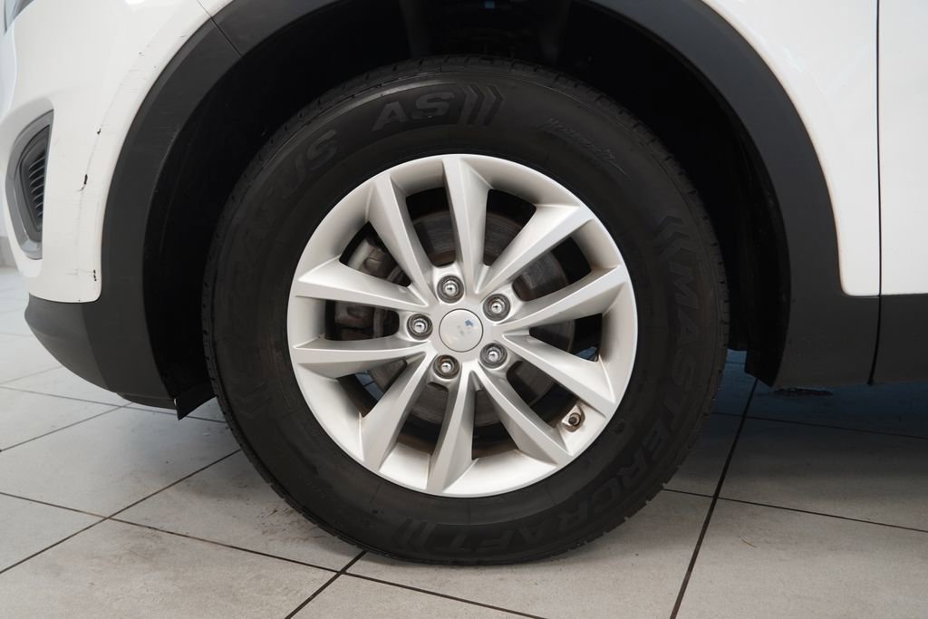 Used 2016 Kia Sorento LX w/ LX Convenience Package image 13