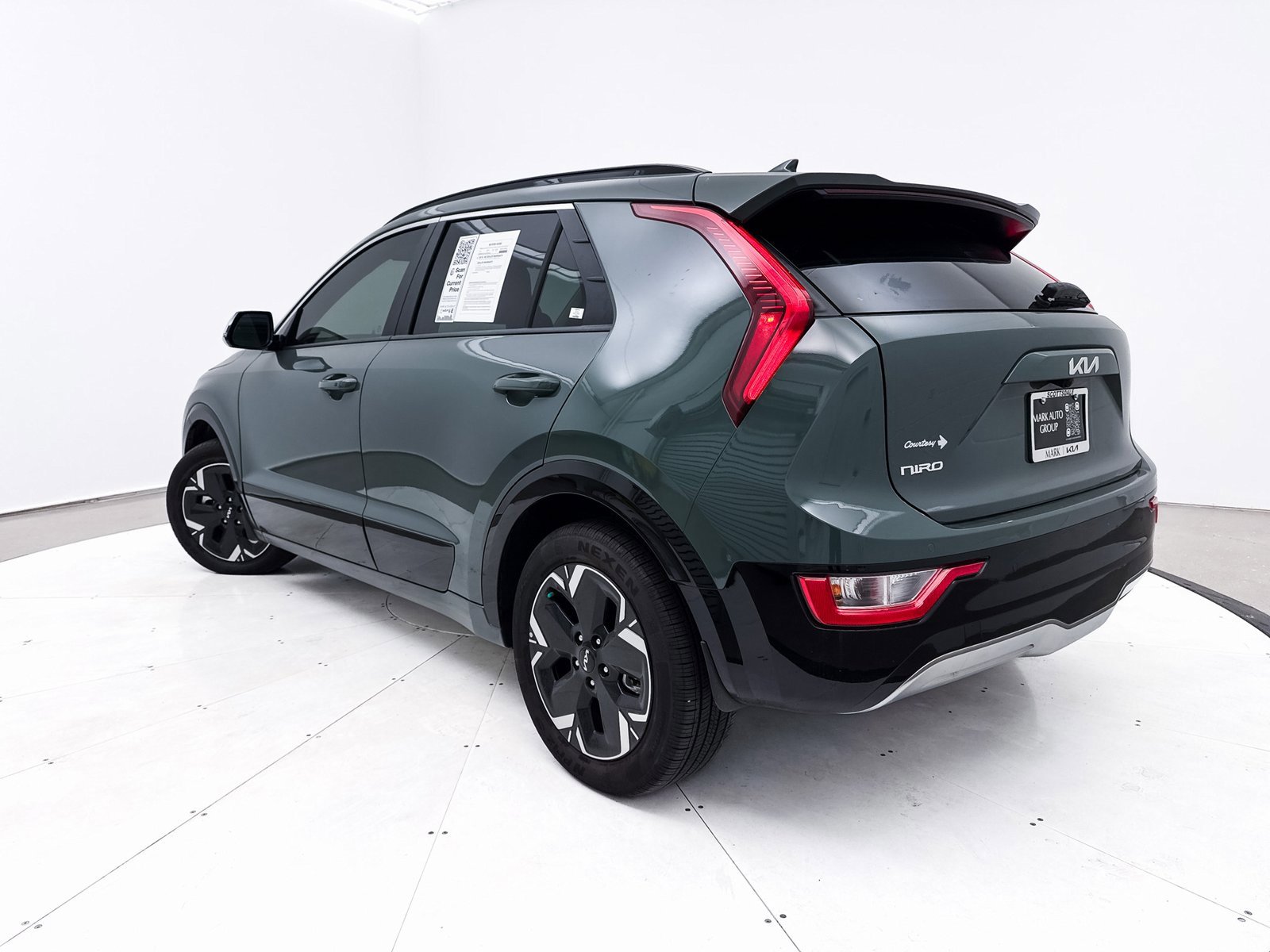 Certified 2025 Kia Niro Wind image 6