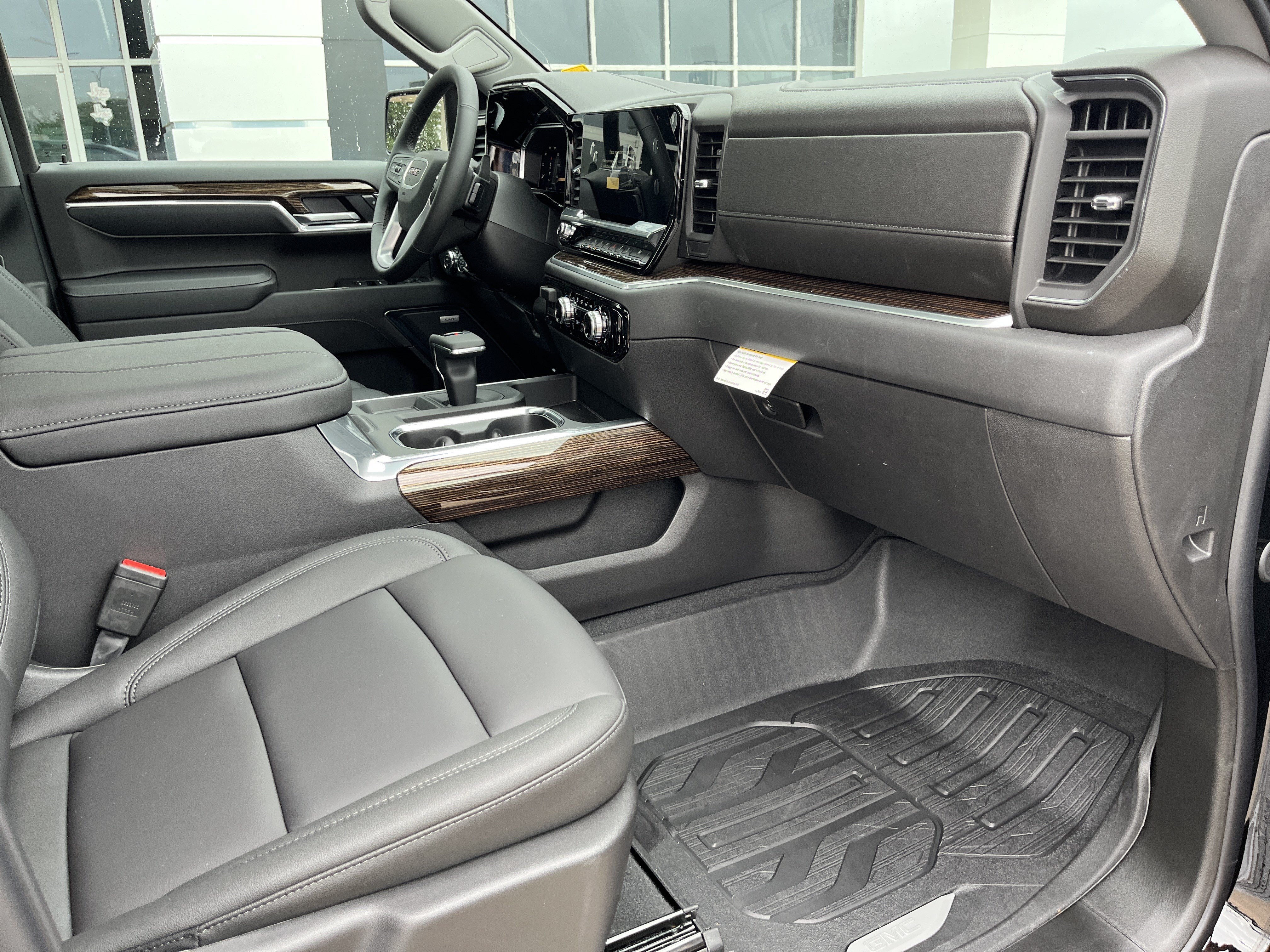 New 2026 GMC Sierra 1500 Elevation w/ Elevation Premium Package AWD/4WD image 17