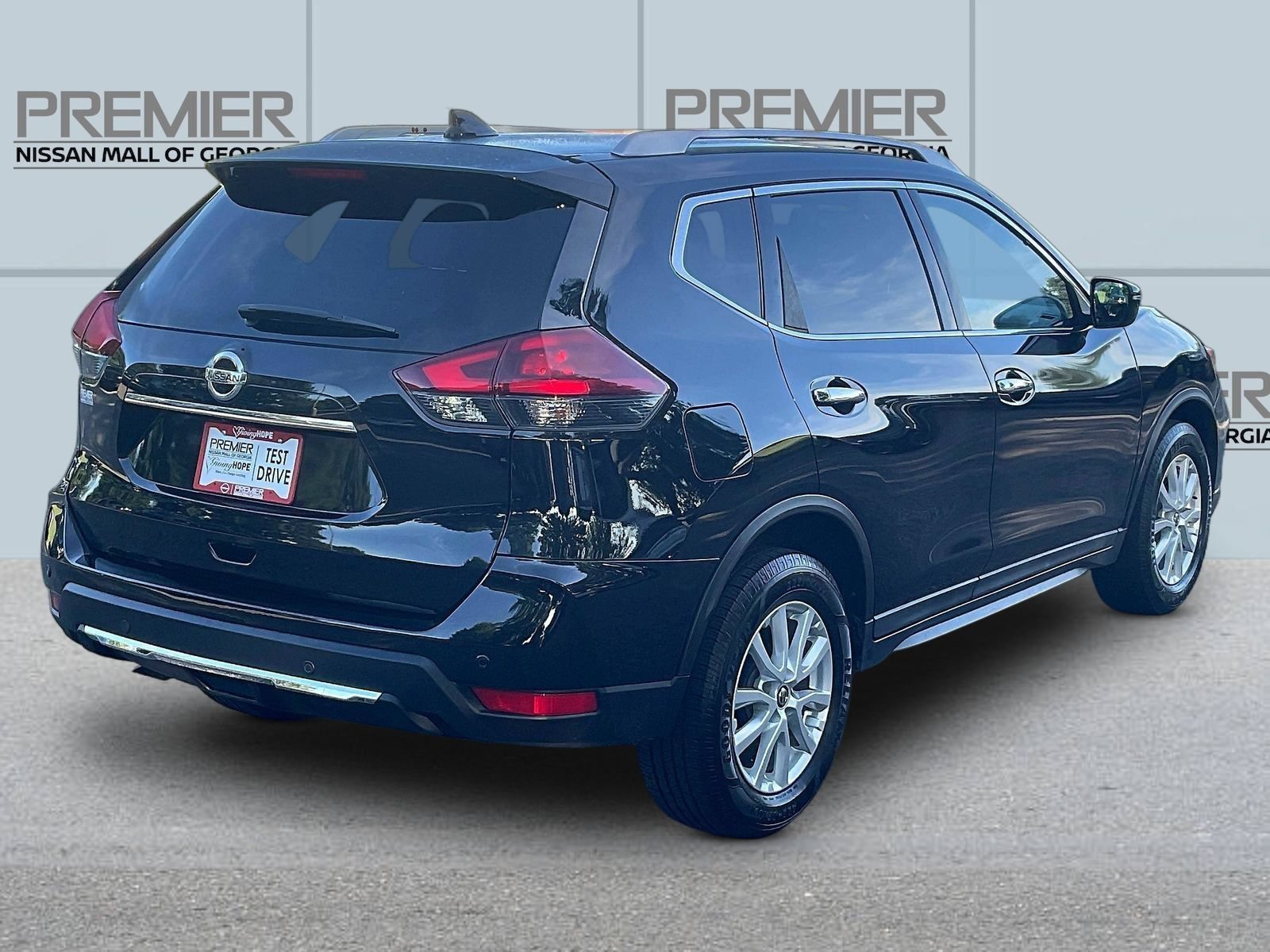 Used 2020 Nissan Rogue SV FWD image 7
