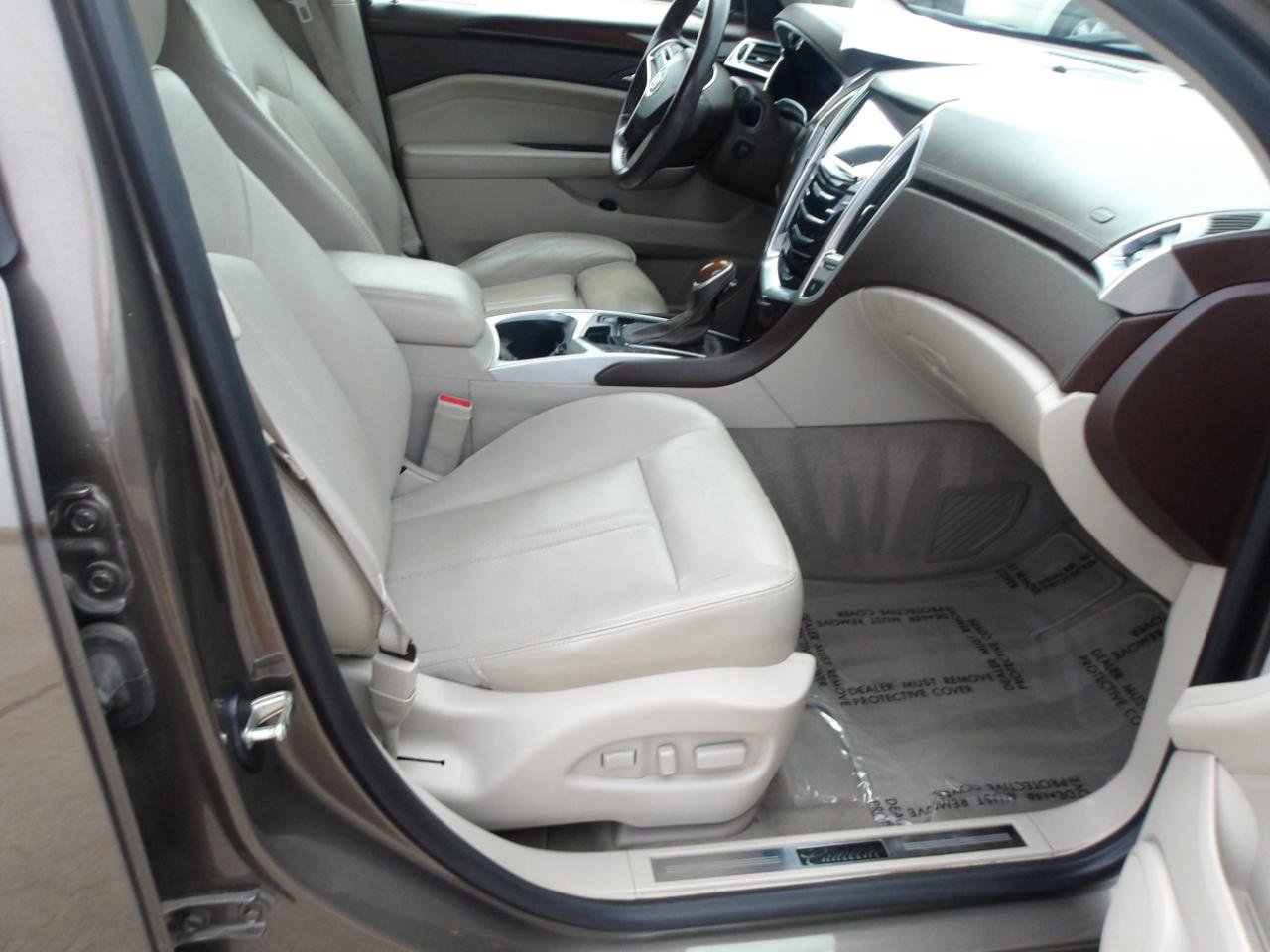 Used 2014 Cadillac SRX Luxury w/ Driver Awareness Package FWD image 10
