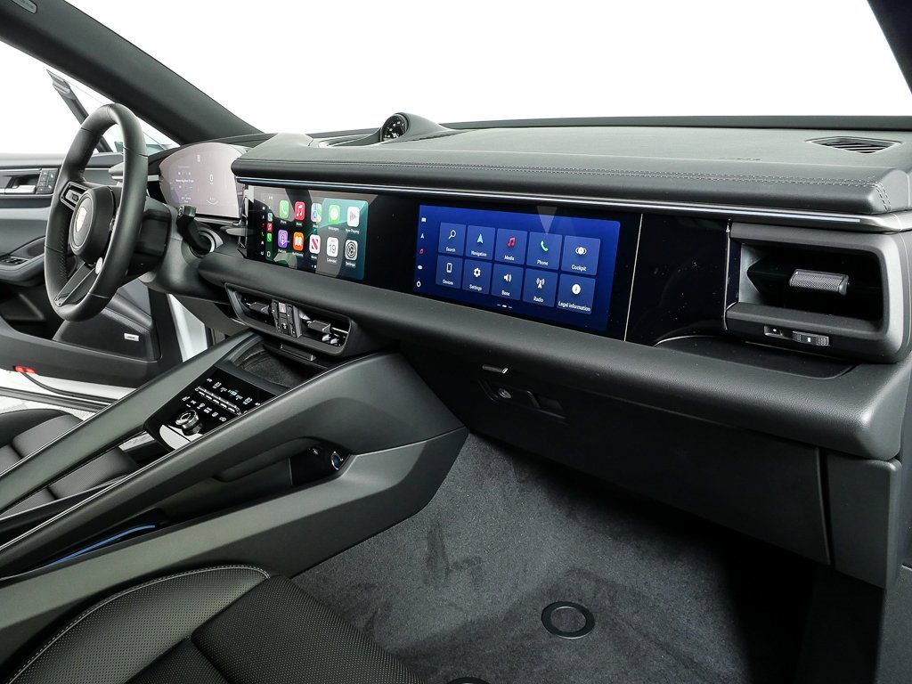 New 2025 Porsche Macan 4S Electric image 26