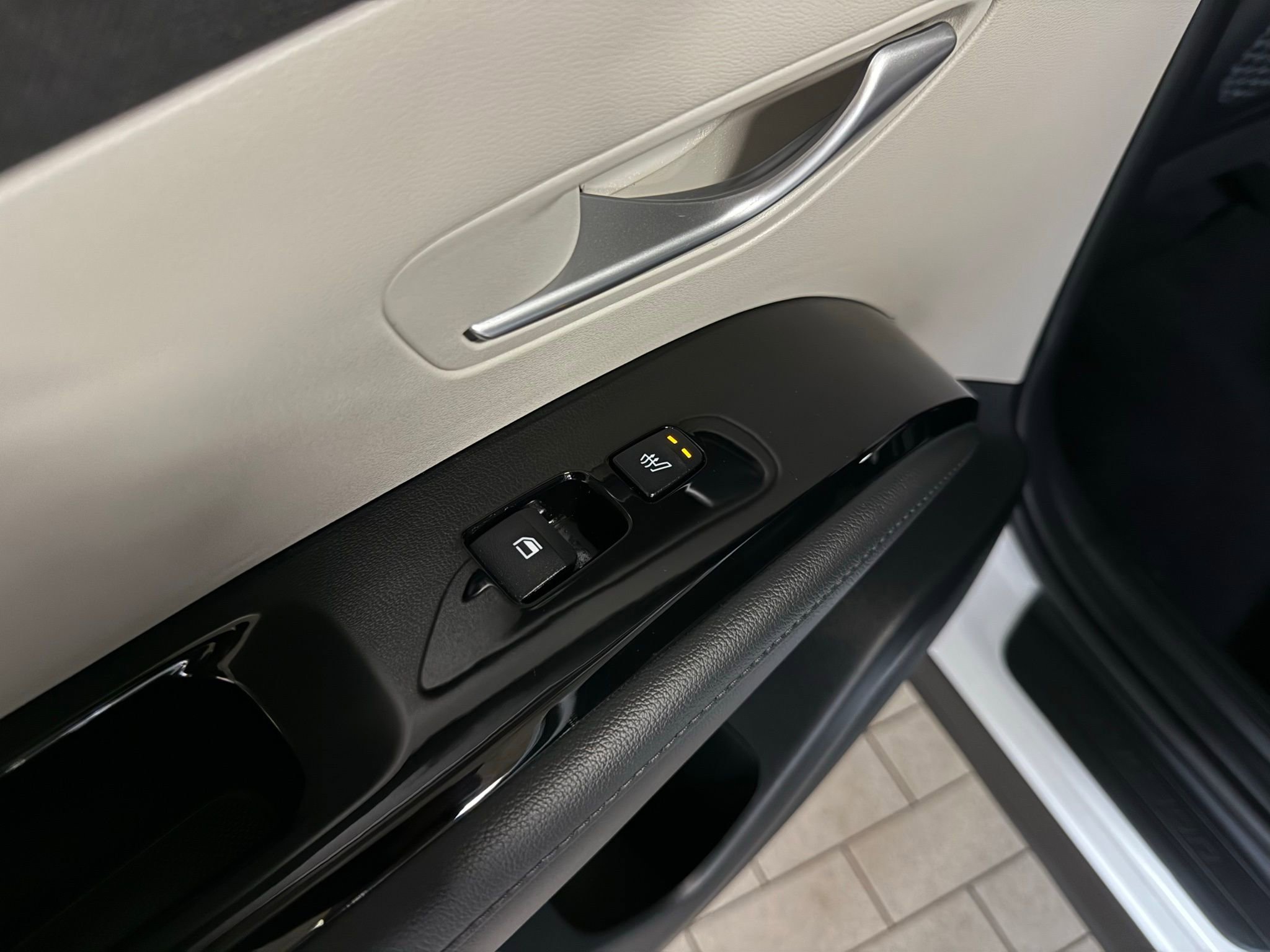 Used 2024 Hyundai Tucson Limited image 33