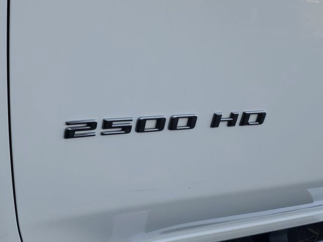 Used 2022 Chevrolet Silverado 2500 High Country w/ Safety Package II image 11