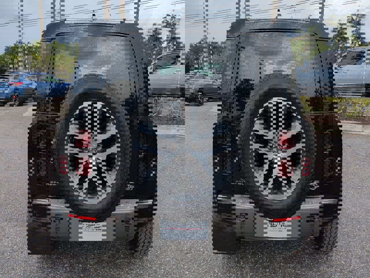 Used 2023 Land Rover Defender 110 X-Dynamic SE image 6