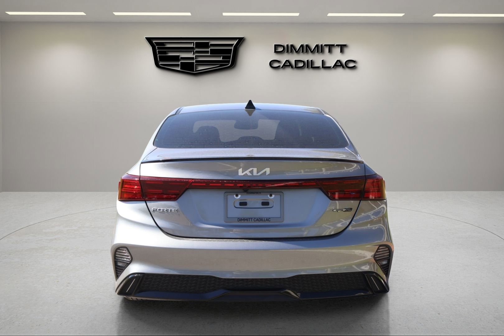 Used 2023 Kia Forte GT-Line w/ GT-Line Premium Package FWD image 4