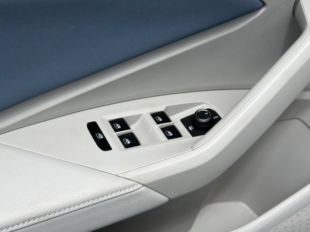 New 2026 Volkswagen Jetta SE FWD image 14